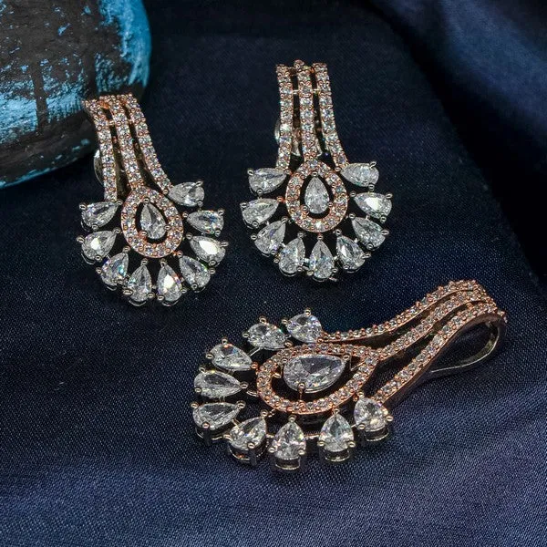 City_Girl_Ad_Brass_Royal_Grace_Pendant_Set_Rose_Gold