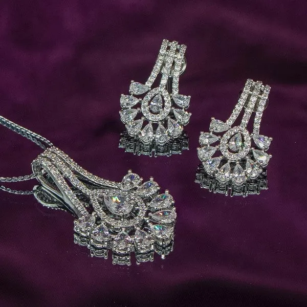 City_Girl_Ad_Brass_Royal_Grace_Pendant_Set_Silver