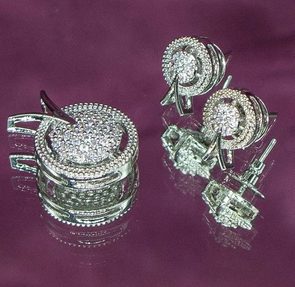 City_Girl_Ad_Brass_Radiant_Noor_Pendant_Set_Silver