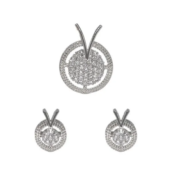 City_Girl_Ad_Brass_Radiant_Noor_Pendant_Set_Silver