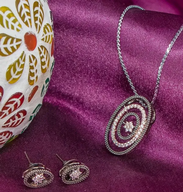 City_Girl_Ad_Brass_Royal_Bloom_Pendant_Set_Rose_Gold