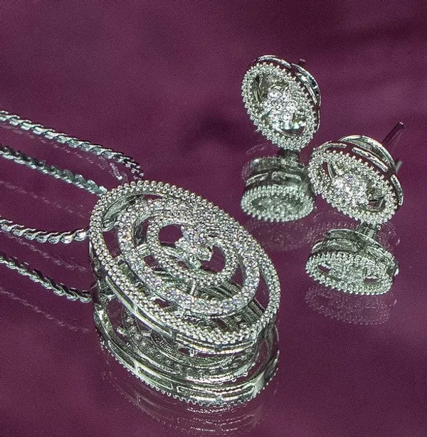City_Girl_Ad_Brass_Royal_Bloom_Pendant_Set_Silver