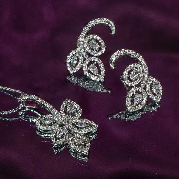 City_Girl_Ad_Brass_Gold_Plated_Elegant_Bloom_Pendant_Set_Silver