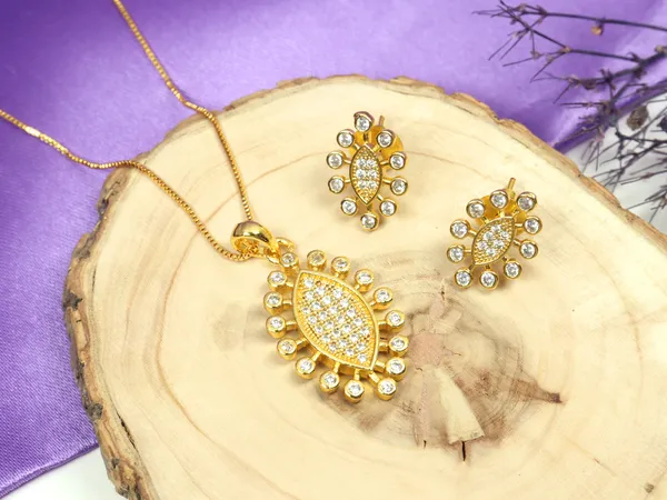 City_Girl_Cubic_Zirconia_24ct_Gold_Plated_Copper_Minimalist_Pendant_Set_With_Mathcing_Earrings_For_Women_And_Girls_Ad_Lk_Set_003