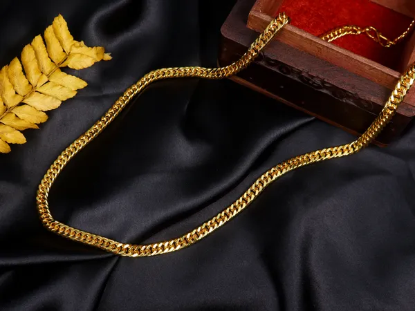 City_Girl_24_Ct_Gold_Plated_Anti_Tarnish_24_Inch_Copper_Chain_For_Men_And_Women_Cn_1699