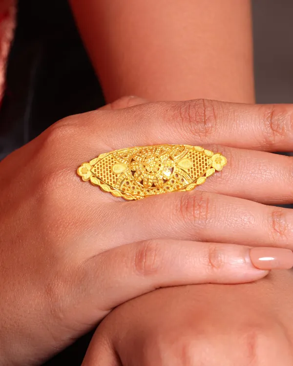 City_Girl_24ct_Gold_Plated_Finger_Ring_Elegant_Designer_Statement_Ring_For_Women_Party_Daily_Wear_Gold