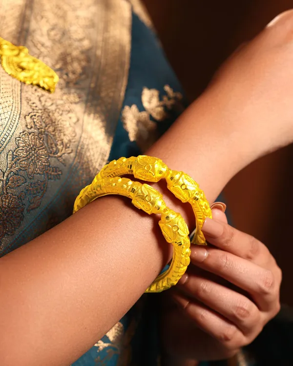 City_Girl_24ct_Gold_Plated_Leaf_Design_Bangles_Traditional_Statement_Kada_Set_For_Wedding_Party_Wear