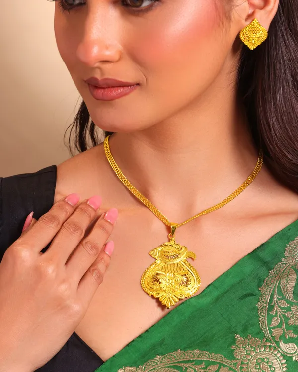 City_Girl_24ct_Gold_Plated_Copper_Jewellery_Set_For_Women_Traditional_Pendant_Necklace_With_Matching_Earrings_Wedding_Party_Wear_Gold