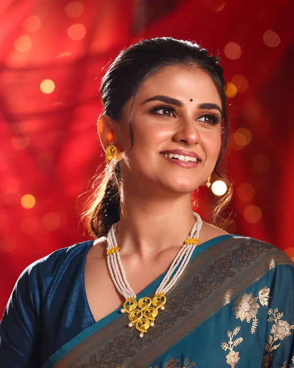 City_Girl_24ct_Gold_Plated_4_Line_Pearl_Necklace_Set_With_Matching_Earrings_Elegant_Multi_Strand_Traditional_Jewellery_White
