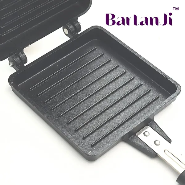 Non_Stick_Grill_Sandwich_Maker_With_Bakelite_Handles