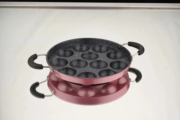 BartanJi_with_Lid_1.2_L_capacity_20_cm_diameter_(Aluminium,_Non-stick)