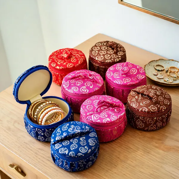 kujra_Embroidery_Matki_Bangle_Box_Jewellery_Organiser_Potli_(Pack_of_7)