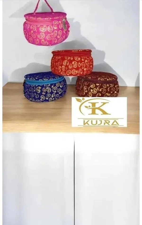 kujra_Embroidery_Matki_Bangle_Box_Jewellery_Organiser_Potli_(Pack_of_7)