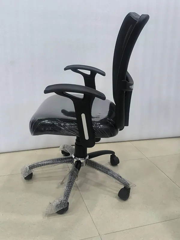 Brio_Mb_Chaitrs_Office_Chair