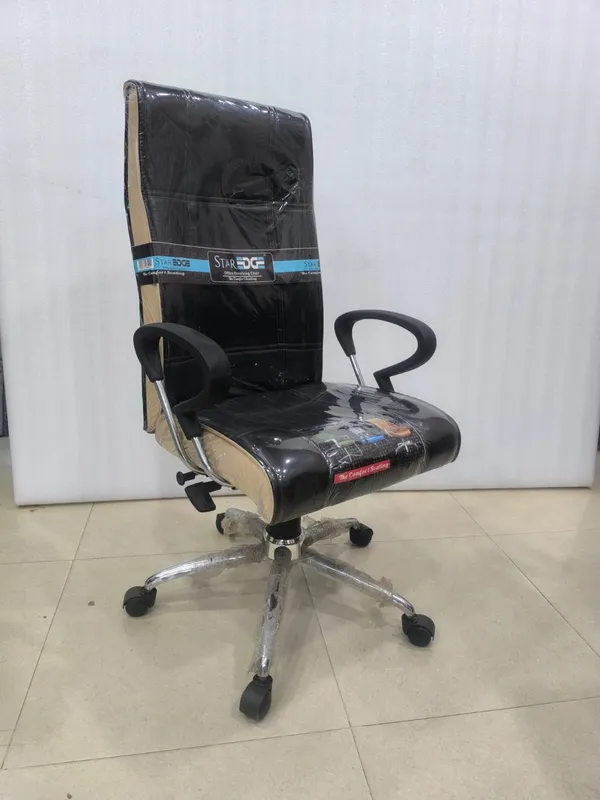Square_Chorom_Office_Chair