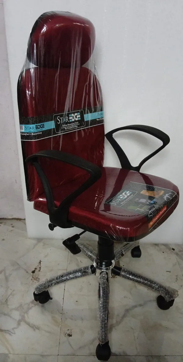 Maroon_Leatherette_Revolving_Office_Chair