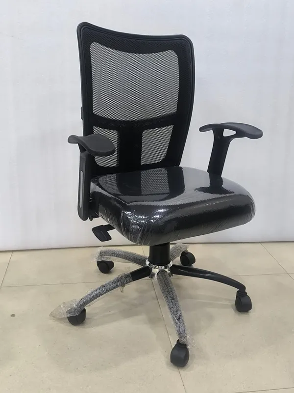 Brio_Mb_Chaitrs_Office_Chair