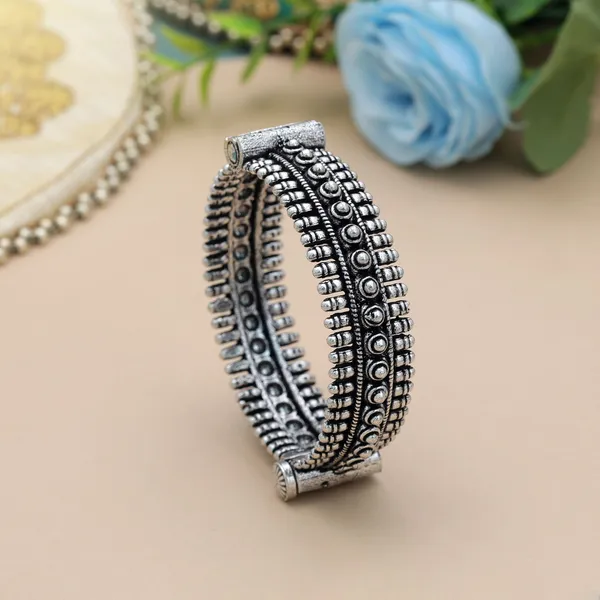 Antique_Silver_Design_Kada_Bracelet_for_Women_|_Traditional_Ethnic_Cuff_Bangle