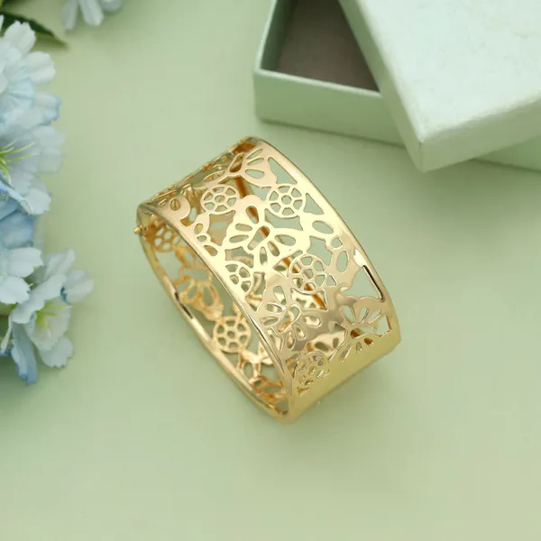 Elegant_Gold-Plated_Floral_Cutwork_Wide_Bracelet