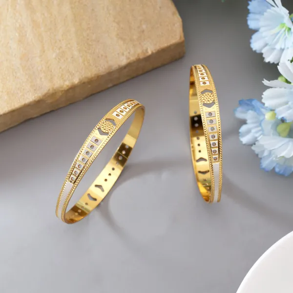 Gold_Plated_Square_Pattern_Designer_Fashion_Bangles_–_Elegant_Gold_Finish_Bangle_Set