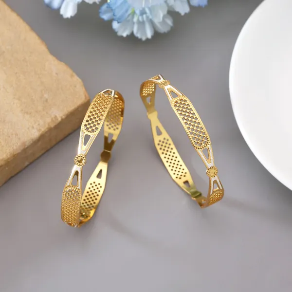Gold_Plated_Dotted_Mesh_Designer_Fashion_Bangles_–_Elegant_Gold_Finish