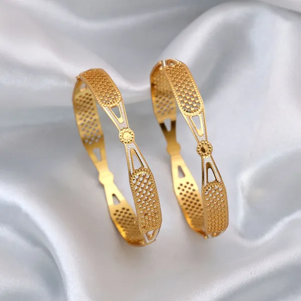 Gold_Plated_Dotted_Mesh_Designer_Fashion_Bangles_–_Elegant_Gold_Finish