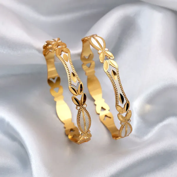 Gold_Plated_Floral_Leaf_Designer_Fashion_Bangles_–_Elegant_Gold_Finish_Bangle_Set