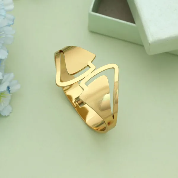 Golden_Geometric_Cutwork_Open_Kada_Bracelet