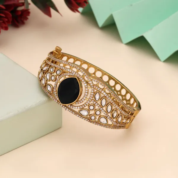 Golden_Kundan_Black_Stone_Designer_Cuff_Bracelet