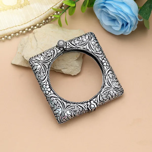Oxidized_Silver_Square_Kada_Bangle_with_Traditional_Floral_&_Paisley_Engraved_Design_for_Women