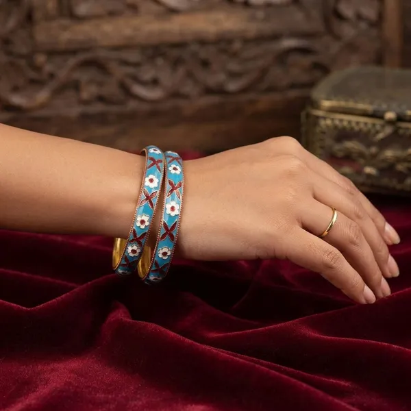 Sky_blue_color_hand_painted_meenakari_bangle