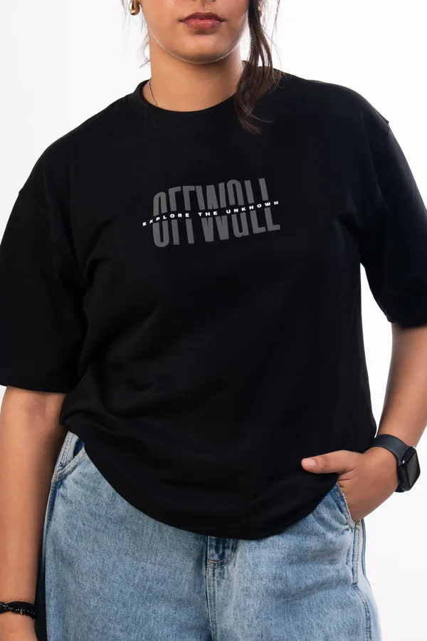 Black_Oversized_Fit_Graphic_T-Shirt_for_Women