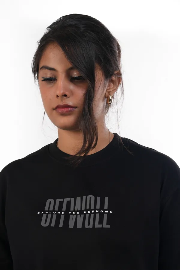 Black_Oversized_Fit_Graphic_T-Shirt_for_Women
