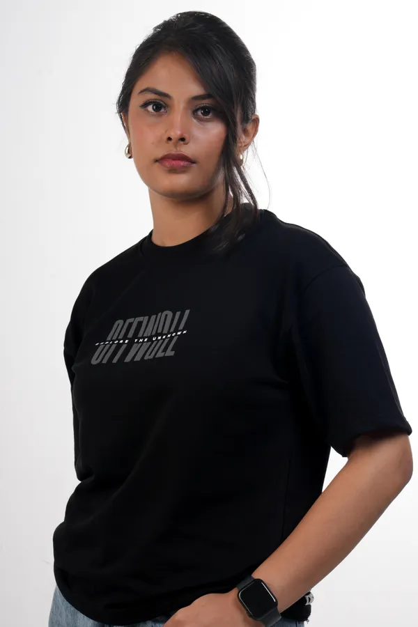 Black_Oversized_Fit_Graphic_T-Shirt_for_Women