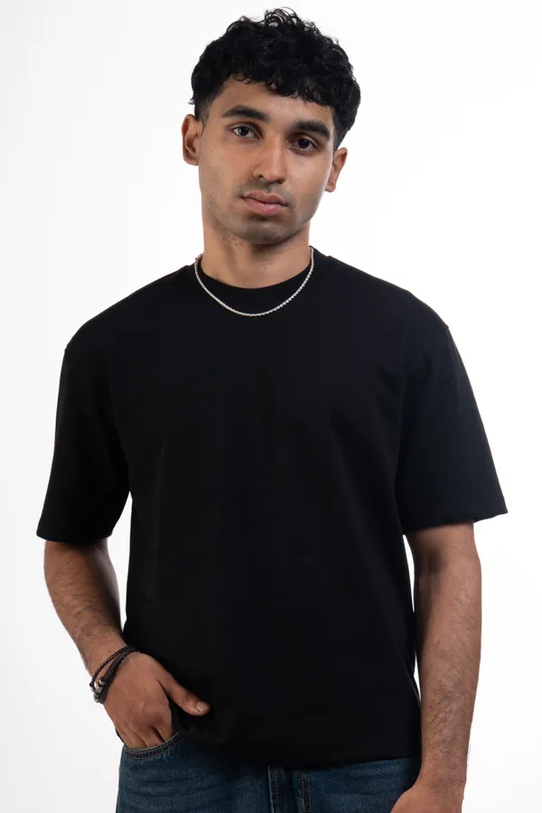 Black_Regular_Fit_Crew_Neck_T-Shirt_for_Men