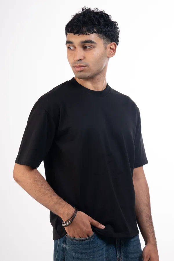 Black_Regular_Fit_Crew_Neck_T-Shirt_for_Men
