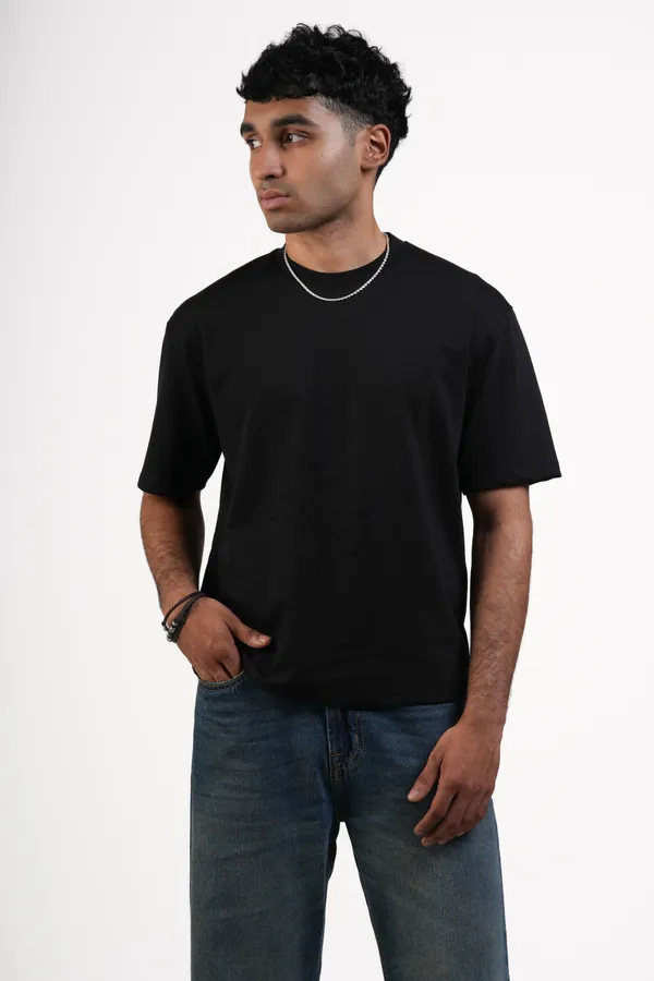 Black_Regular_Fit_Crew_Neck_T-Shirt_for_Men