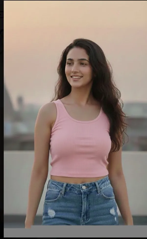 Pink_Sleeveless_Fitted_Crop_Top_for_Women