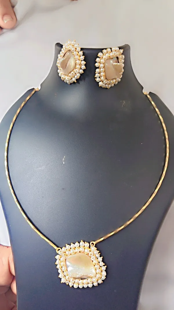 Gold_Anti_Tarnish_Necklace_Set_For_Women