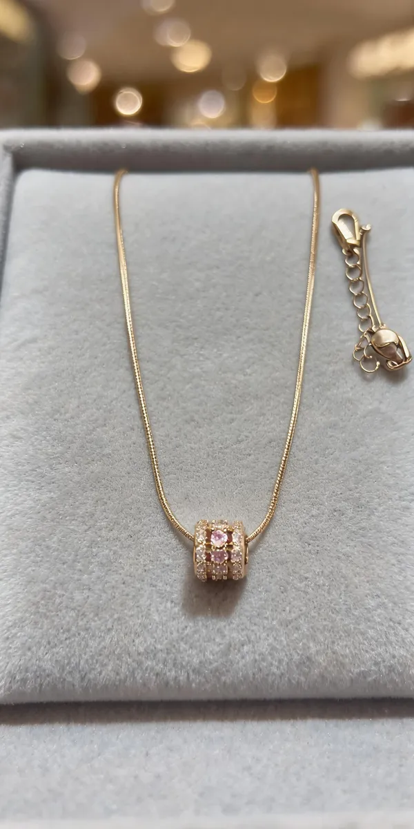 Gold_Anti_Tarnish_Pendant_Necklace_For_Women