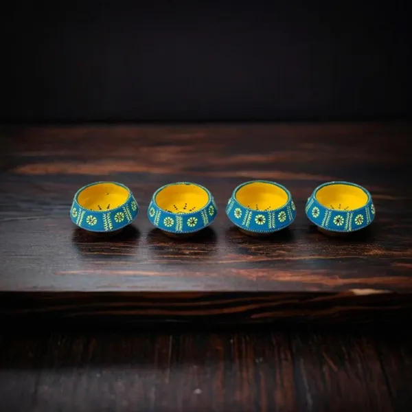 Diya_-_Dekachi_(4Pc)_For_Home_Decor,_Festive_Celebration,_Puja