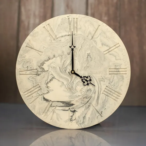 Roman_Hour_Wall_Clock