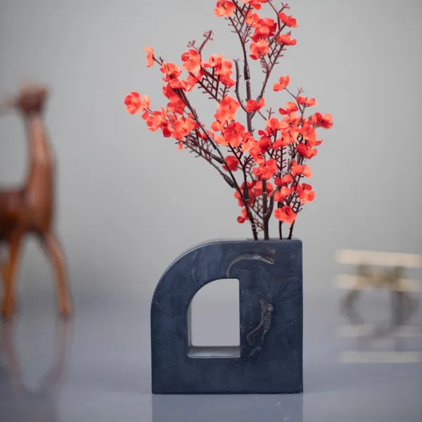 Infinity_Arc_Decorative_Flower_Vase
