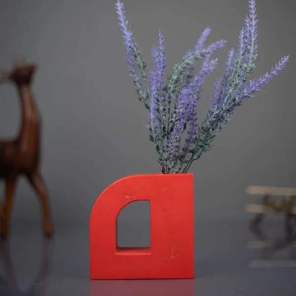 Infinity_Arc_Decorative_Flower_Vase