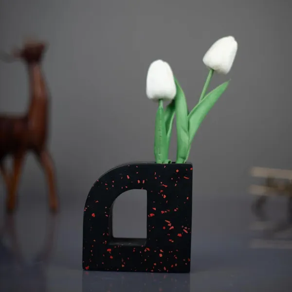 Infinity_Arc_Decorative_Flower_Vase