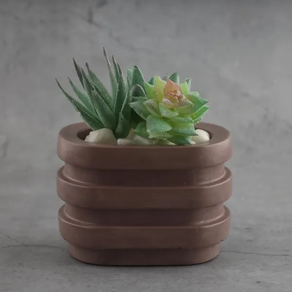 Tri_Rib_Decorative_Vase