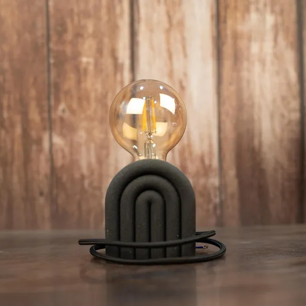 Desk_Luminate