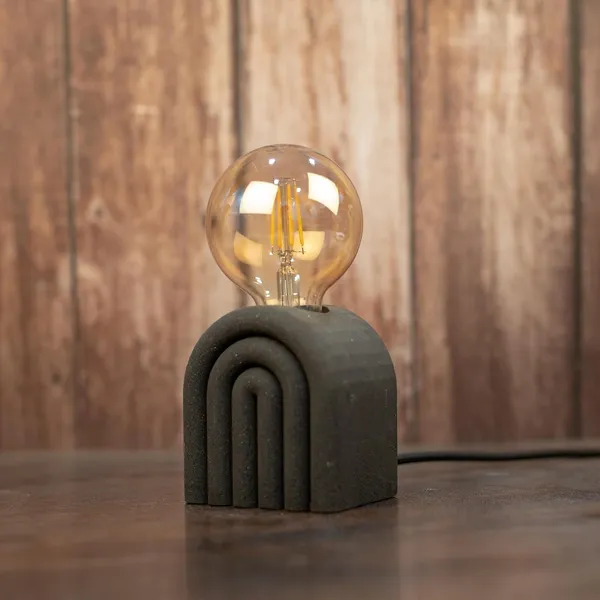 Desk_Luminate