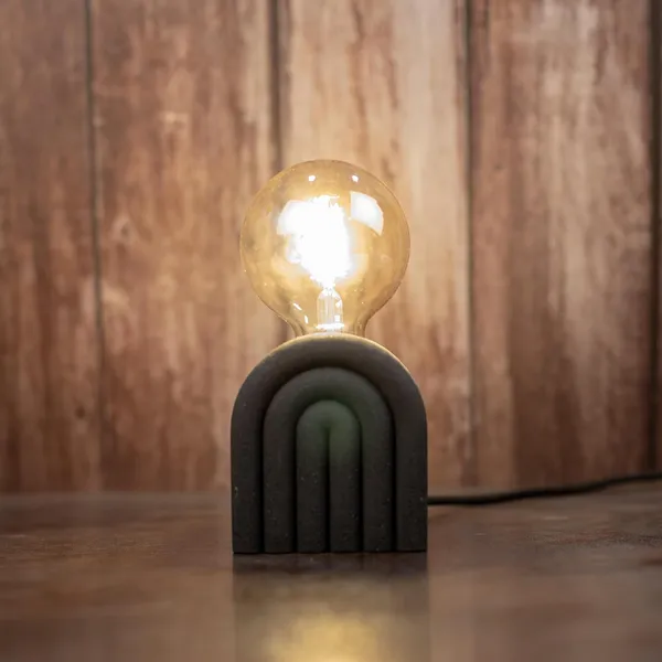 Desk_Luminate