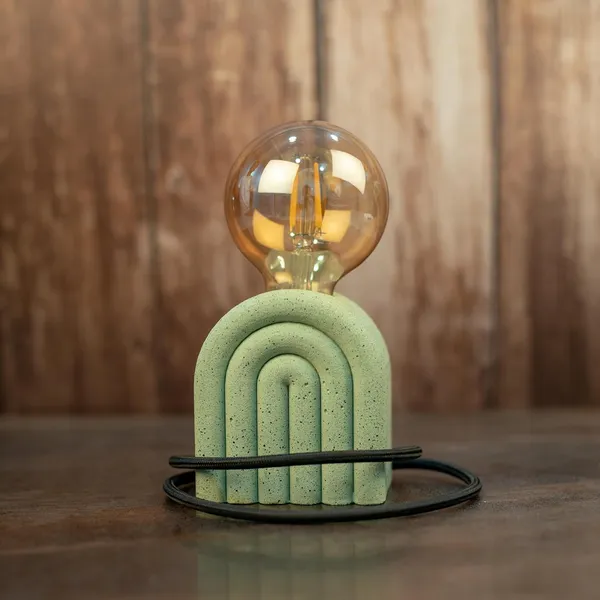 Desk_Luminate